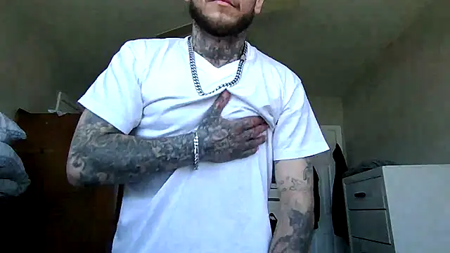 cruz815 online show from April 3, 6:26 pm