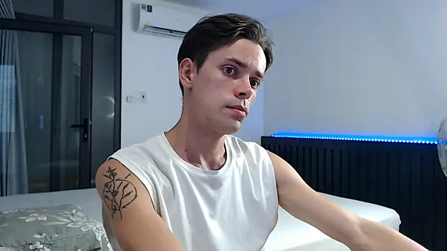 William Henry  online show from October 19, 1:43 am