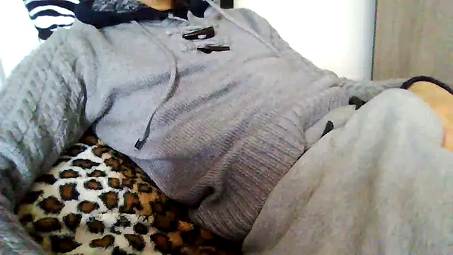 tommyboyteen online show from February 22, 1:44 pm