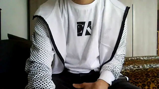 tommyboyteen online show from March 22, 8:18 am