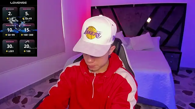 marcuscollins1  online show from November 30, 2:19 pm