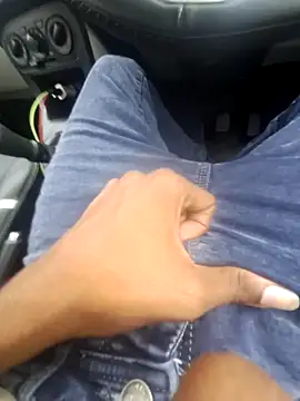 Singleboylucknow online show from October 29, 7:33 am