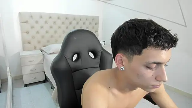 JhoanLeandro online show from October 17, 7:01 am