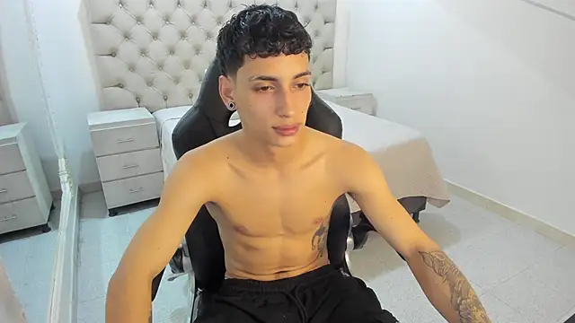 JhoanLeandro online show from November 8, 5:32 am