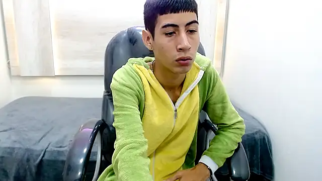 LittleFiree online show from February 9, 2:06 am