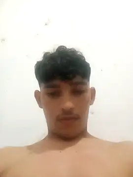 Snapshot of blzin20 chatting on March 1, 4:15 am blzin20 online show from March 1, 4:15 am