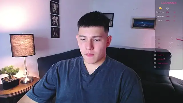 JamesCr  online show from February 9, 1:10 am