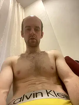 LynnAhNight online show from October 11, 3:32 am