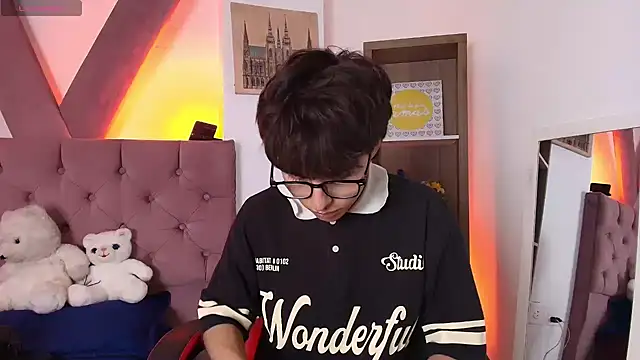 PepperTwink online show from March 21, 4:33 pm