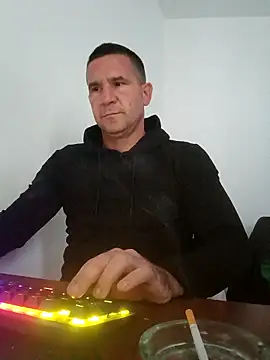 Mister1985 online show from October 6, 5:34 am