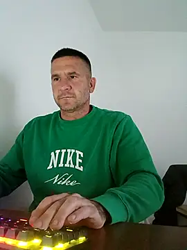 Mister1985 online show from October 8, 6:34 pm