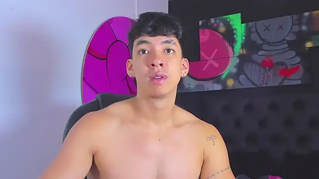 ISAAC CRYSTON online show from October 10, 8:02 pm