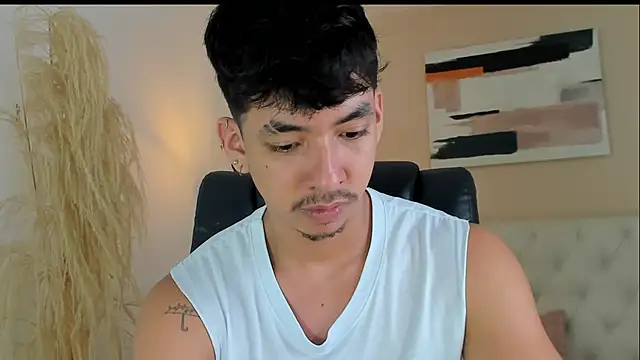 ISAAC CRYSTON online show from November 14, 9:27 pm