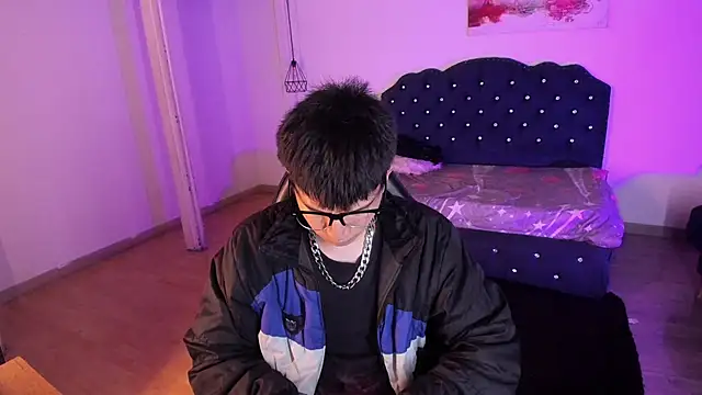 Golden-Boyy online show from September 20, 3:28 am
