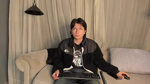 Golden-Boyy online show from March 18, 12:06 pm