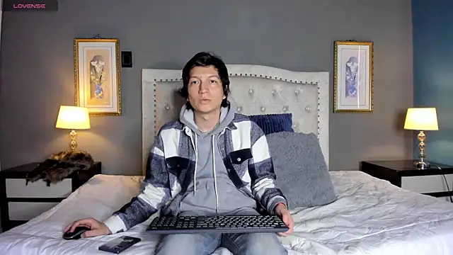 Golden-Boyy online show from February 8, 12:28 pm