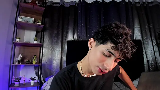 NovaaWheler online show from November 10, 8:14 pm