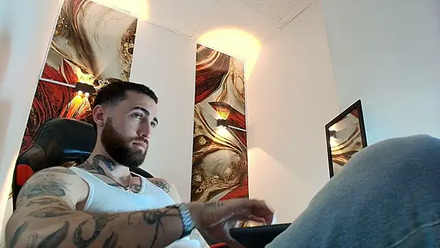 Luke davis01 online show from June 6, 1:17 pm