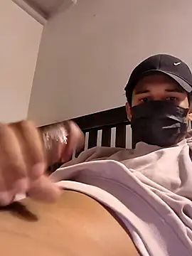 Snapshot of doyle0389 chatting on February 23, 8:42 pm doyle0389 online show from February 23, 8:42 pm