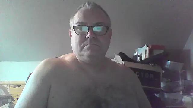 mkestr69 online show from February 20, 9:49 pm