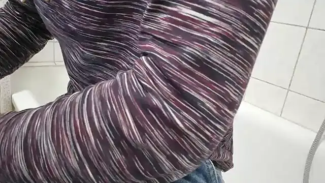 ademandjulia online show from October 18, 8:58 pm