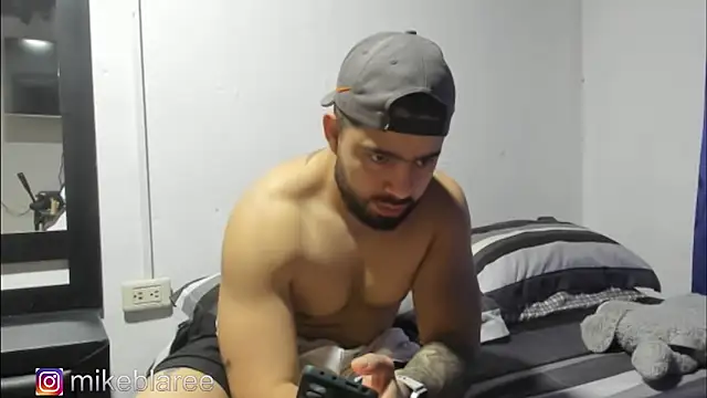 mikeblaree online show from November 1, 3:38 pm