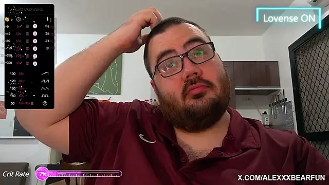 Snapshot of alexxxbear chatting on March 16, 11:36 pm alexxxbear online show from March 16, 11:36 pm