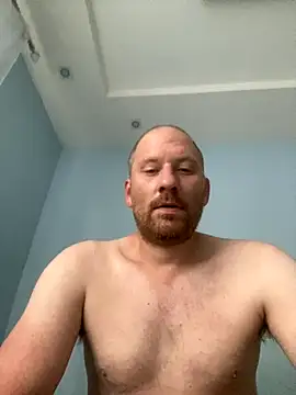 Krzysiekg123 online show from October 12, 7:57 am