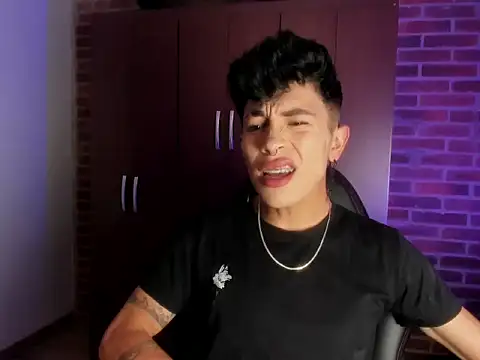 Ianwayne online show from November 24, 8:10 pm