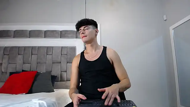 DrakeCollinss online show from February 21, 7:43 pm