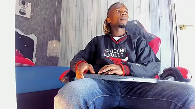 LooganX online show from March 10, 1:32 pm