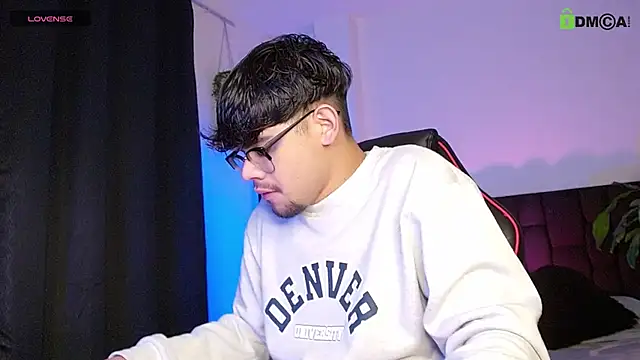 isaac-saenz online show from October 6, 11:09 pm