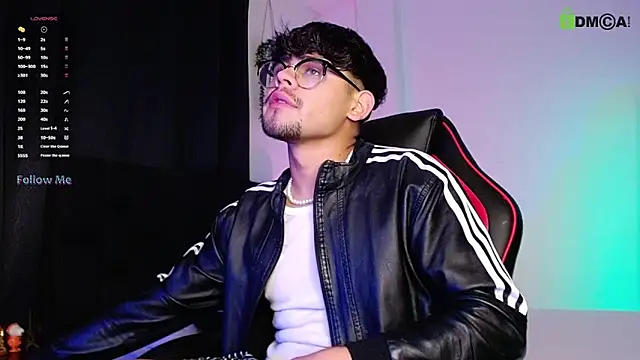 isaac-saenz online show from October 21, 12:14 am