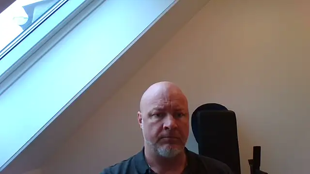 Lucifer29cm online show from November 4, 7:09 am