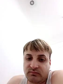 Eusuntnoulgigolo online show from March 31, 5:25 pm