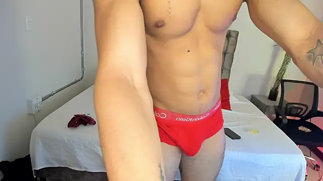 Taylercross online show from March 15, 7:27 pm