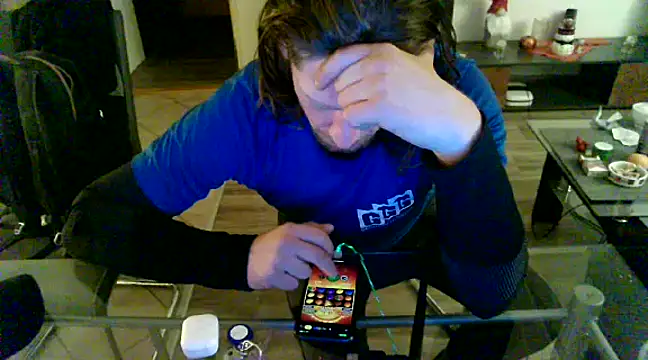 Snapshot of VickyDevilEU chatting on December 2, 9:04 pm VickyDevilEU online show from December 2, 9:04 pm