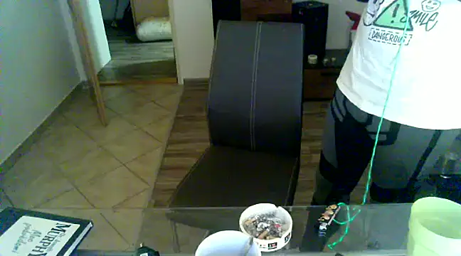 Snapshot of VickyDevilEU chatting on December 7, 1:15 am VickyDevilEU online show from December 7, 1:15 am