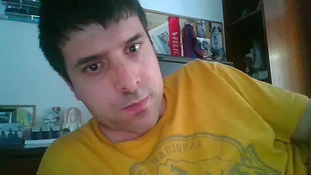 golfoyperro94 online show from July 25, 3:42 pm