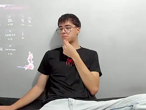 liam orion online show from November 12, 5:08 pm