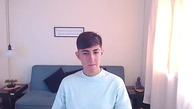 Snapshot of babymaik chatting on March 8, 1:44 pm babymaik online show from March 8, 1:44 pm