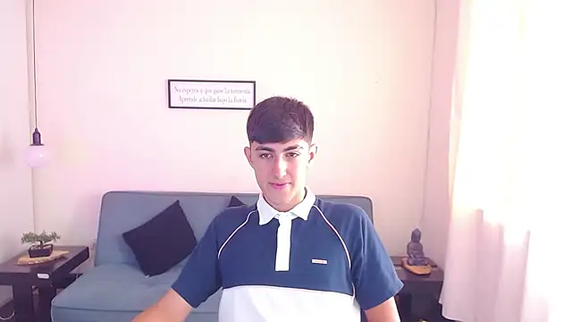 Snapshot of babymaik chatting on March 10, 1:43 pm babymaik online show from March 10, 1:43 pm
