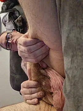 Smallone327 online show from April 6, 4:46 am