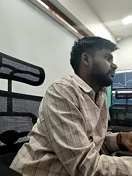 khushi9232 online show from February 25, 6:47 am