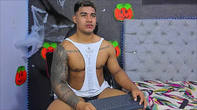 luigi hot  online show from October 15, 10:56 am