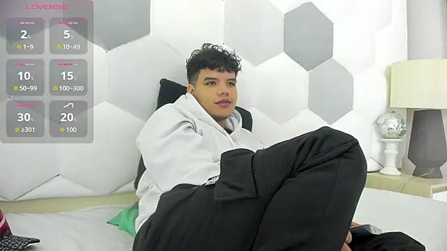 Axel Forte online show from December 5, 1:29 pm