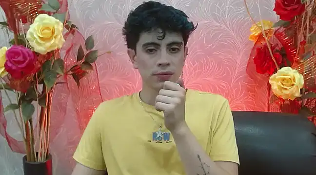 Snapshot of star_boyxx chatting on March 10, 7:40 pm star boyxx online show from March 10, 7:40 pm