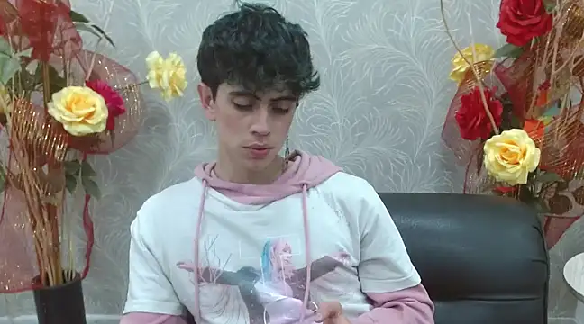 Snapshot of star_boyxx chatting on March 17, 7:58 pm star boyxx online show from March 17, 7:58 pm
