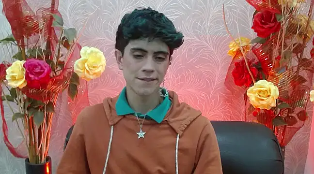Snapshot of star_boyxx chatting on March 11, 7:36 pm star boyxx online show from March 11, 7:36 pm