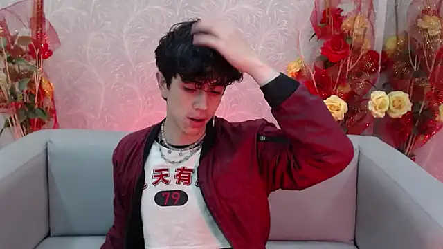 Snapshot of star_boyxx chatting on September 8, 8:30 pm star boyxx online show from September 8, 8:30 pm